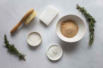 brush for dry massage composed with natural scrub and rosemary